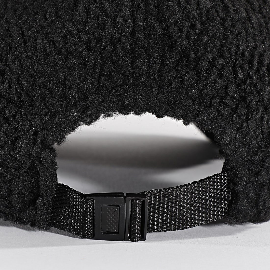 comme-des-loups_352703_CDL-0-CAS1-FUR1_20230109T091026_03