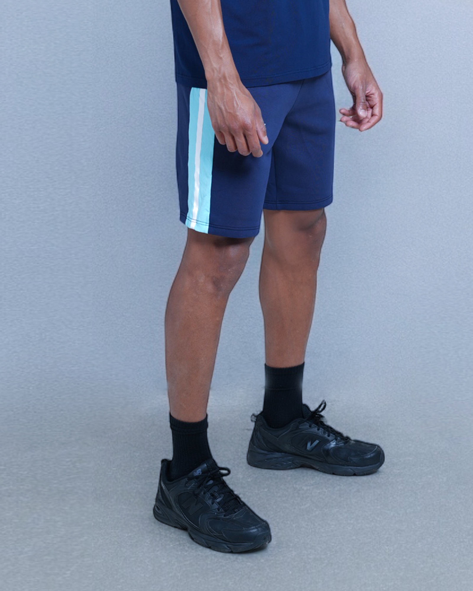 wimbloden_SHORT_0011_wimbloden_navy_ocean_03