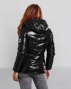 amel_noir_shiny_3